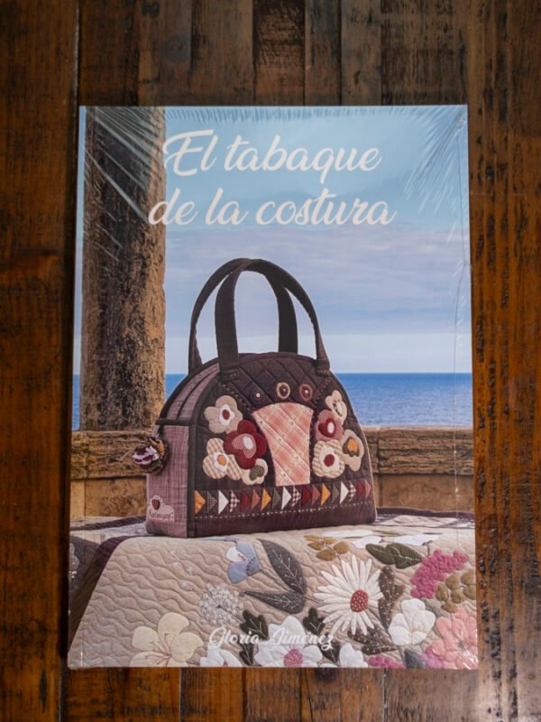 Libro con proyectos de patchwork diseñado por Gloria Jimenez